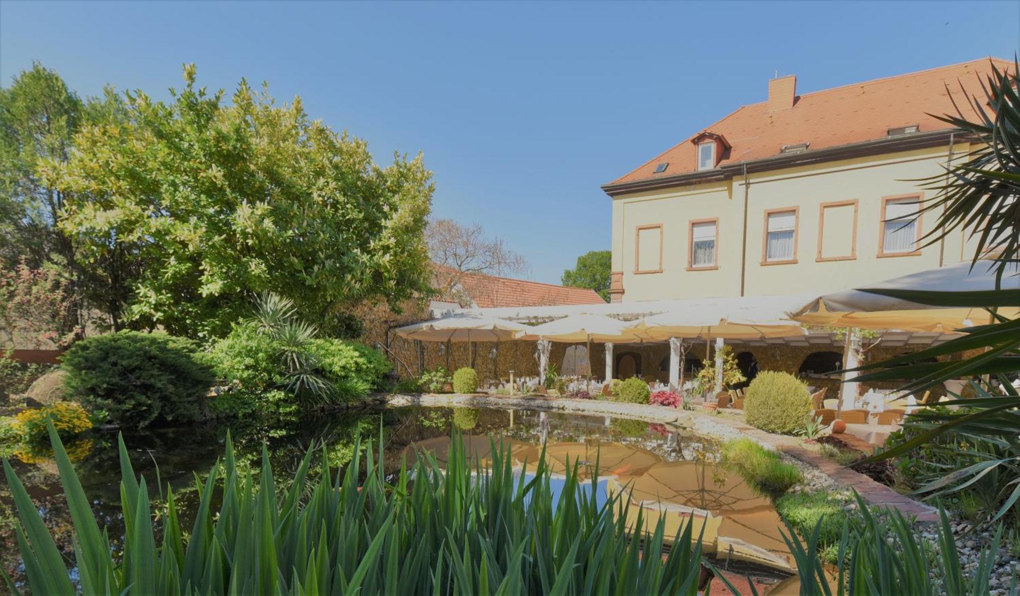 Winzergarten Hotel-Restaurant Grosskarlbach Bagian luar foto